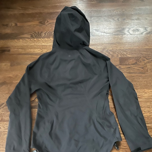 Athleta Black Yosemite Waterproof Jacket Raincoat, size XSP, New with Tags - Picture 2 of 7